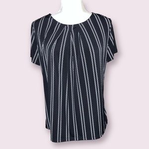 Black blouse with link design